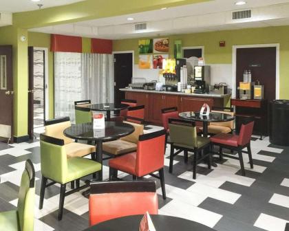 Quality Inn Prattville I-65 - image 11