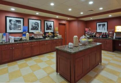 Hampton Inn & Suites Prattville - image 8