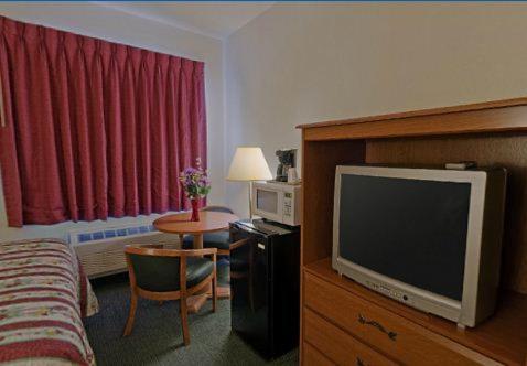 Americas Best Value Inn Prescott Valley - image 3