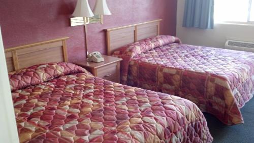 Heritage House Motel - image 2