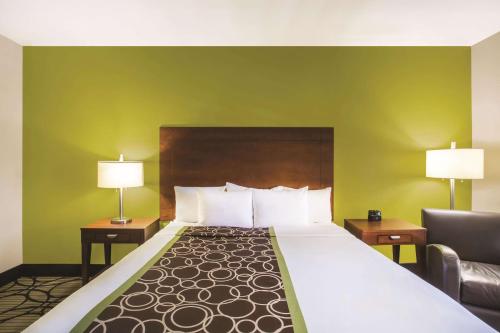 La Quinta by Wyndham Conference Center Prescott - image 2