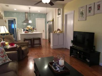Virginia St. Dollhouse - image 2