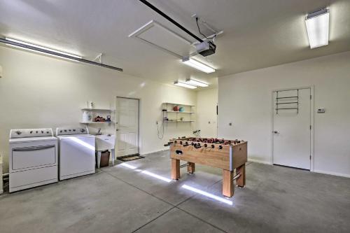 Family Prescott Sanctuary with Games Yard and Sunroom - image 3
