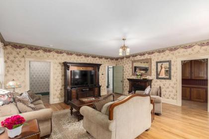 Historic Prescott Home with Yard Walk Downtown! - image 4