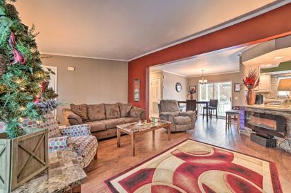 Presque Isle Harbor Home with Gas Grill and Bikes! - image 14