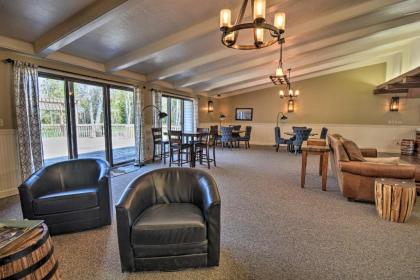 Presque Isle Harbor Home with Gas Grill and Bikes! - image 5