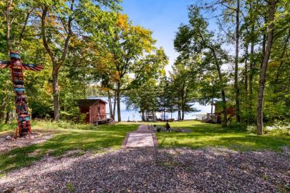 Musky Cabin - image 9