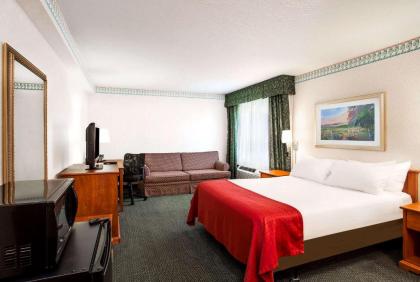 Ramada by Wyndham Price - image 21