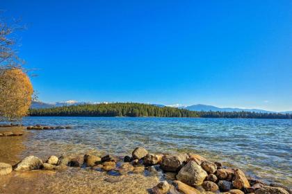 Quaint Priest Lake Cabin with Patio Less Than 1Mi to Lake - image 2