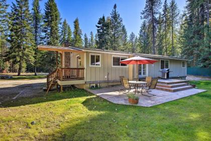 Quaint Priest Lake Cabin with Patio Less Than 1Mi to Lake - image 8