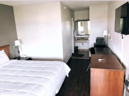 Americas Best Value Inn-Princess Anne - image 13