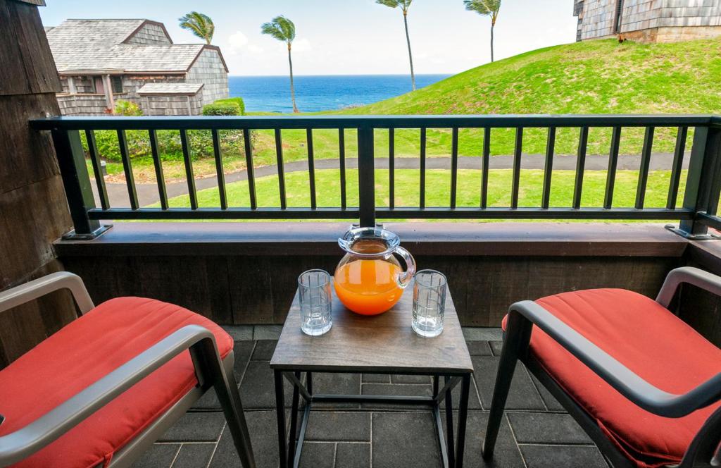 Sealodge B6 - beautiful ocean view romantic hideaway recently updated inside - main image