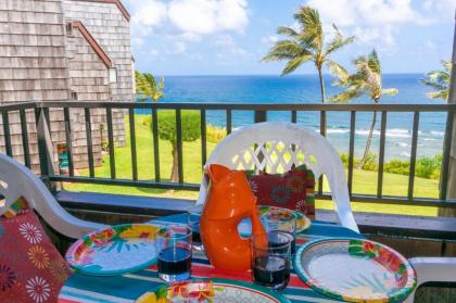 Sealodge J9-top floor with oceanfront views beach gear private lanai pool