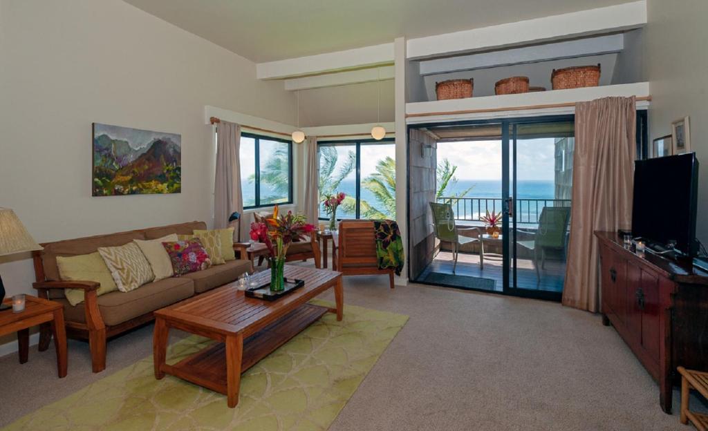 Sealodge G8-oceanfront views and top floor privacy pool near secluded beach. - image 2