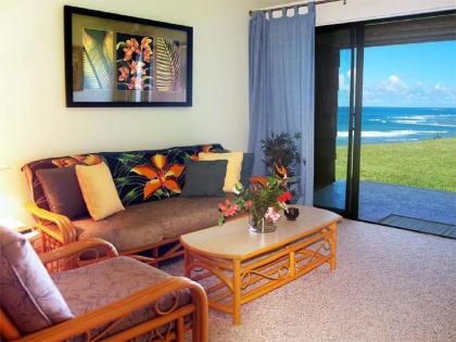 Sealodge J1-ground floor with oceanfront views king bed pool & more - image 9