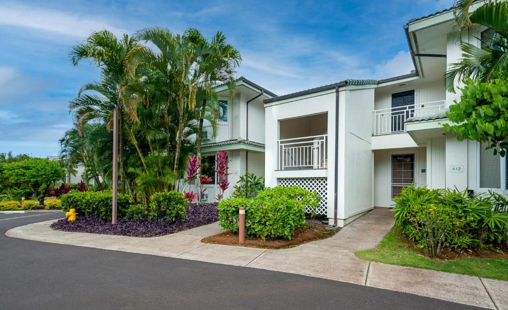 Emmalani 411 - AC spacious golf course view close to beach! - image 6