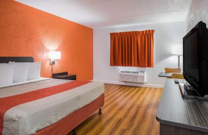 Motel 6-Prospect Heights IL - image 21