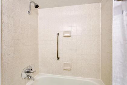 Ramada by Wyndham Provo - image 3