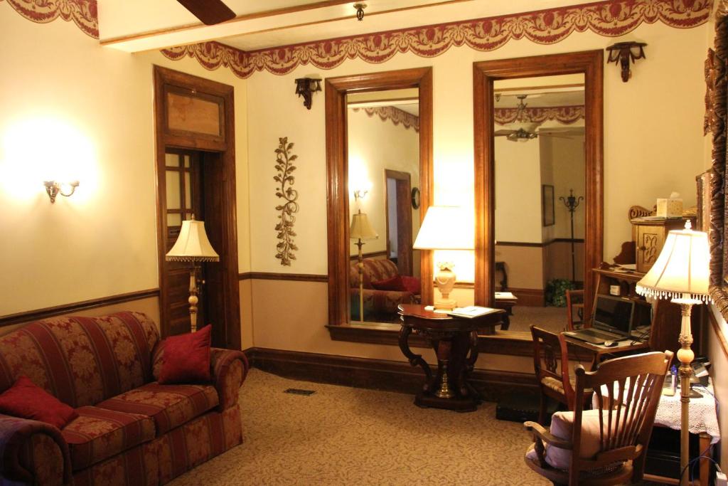 Hines Mansion - image 2