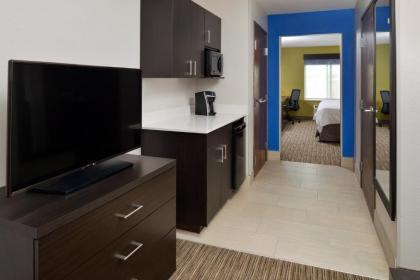 Holiday Inn Express & Suites Pueblo an IHG Hotel - image 12