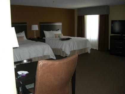 Hampton Inn and Suites Pueblo/North - image 2
