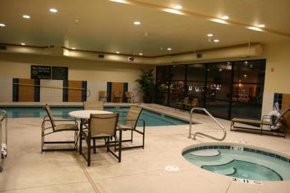 Hampton Inn and Suites Pueblo/North - image 3