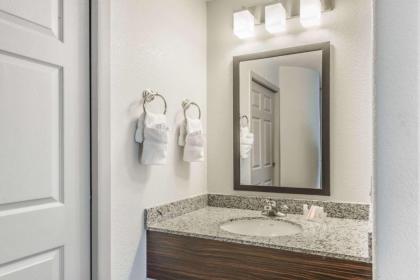 Baymont by Wyndham Pueblo - image 5