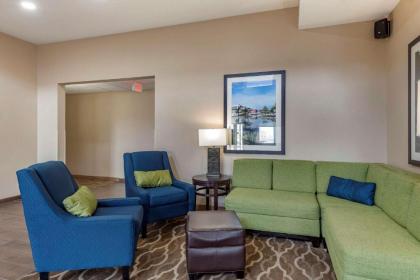 Comfort Inn & Suites Pueblo - image 10