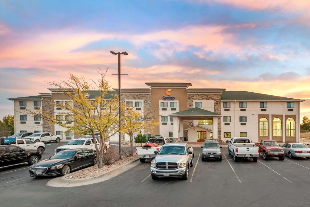 Comfort Inn & Suites Pueblo - image 5