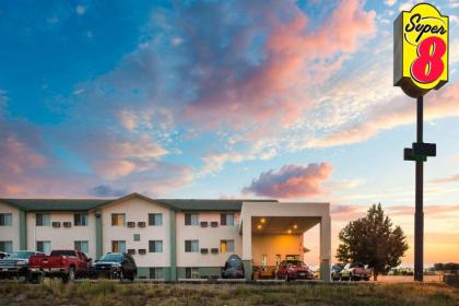 Super 8 by Wyndham Pueblo - image 6