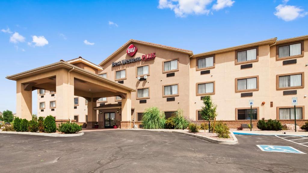 Best Western Plus Eagleridge Inn & Suites - main image
