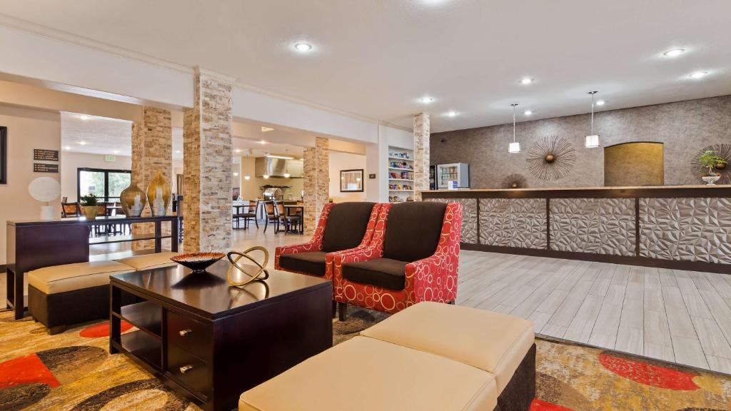 Best Western Plus Eagleridge Inn & Suites - image 5