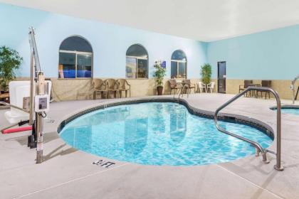 Days Inn by Wyndham Pueblo - image 3