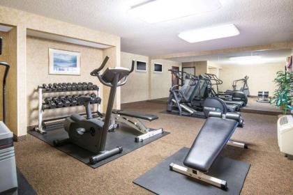 Ramada by Wyndham Pueblo - image 8