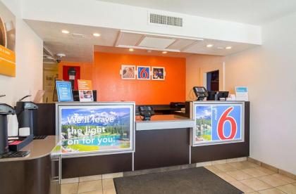 Motel 6-Pueblo CO - I-25 - image 4