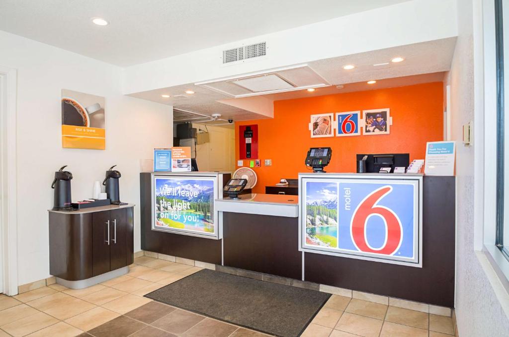 Motel 6-Pueblo CO - I-25 - image 7