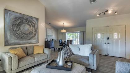 Beautiful 5 Star Villa with Private Pool on the Prestigious Charlotte Harbor Charlotte County Villa 1002 - image 5