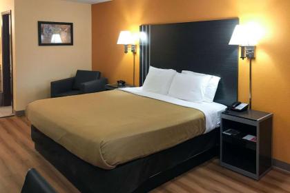 Econo Lodge Purcell - image 14