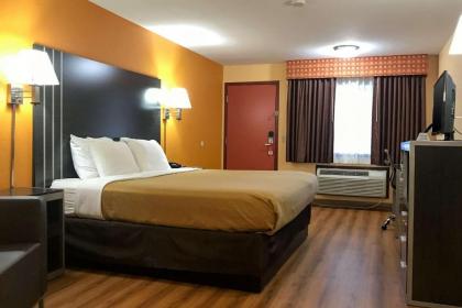 Econo Lodge Purcell - image 2