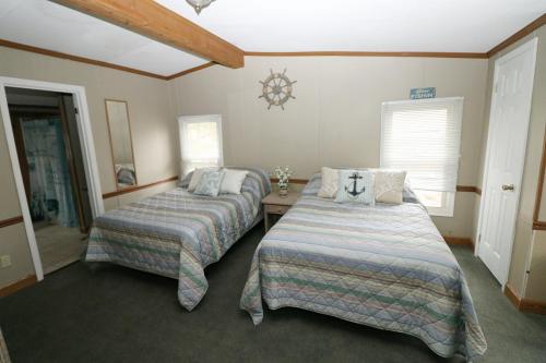 Island Club #65 - image 4