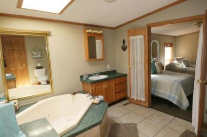 Island Club #108 - image 5