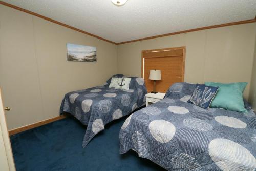 Island Club #67 - image 5