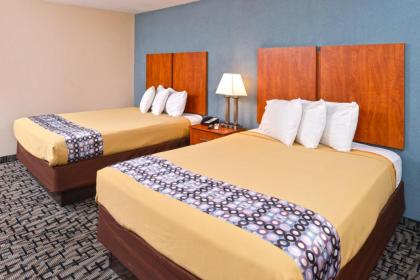 AMERICAS BEST VALUE INN PUTNAM - image 8