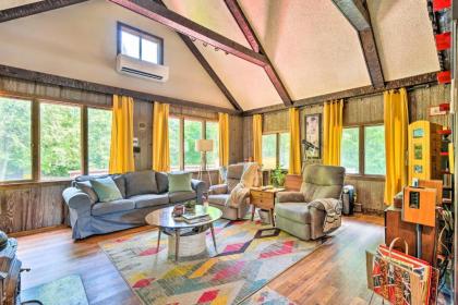 Vibrant Putney Cabin with Fire Pit Hike and Ski