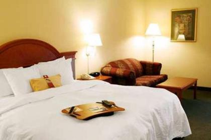 Hampton Inn Quakertown - image 10