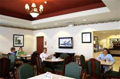 Hampton Inn Quakertown - image 9