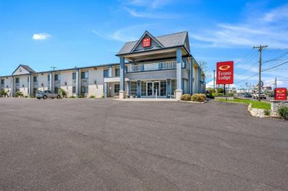 Econo Lodge - image 3