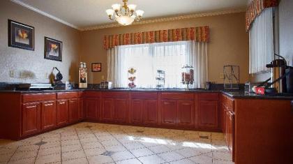 SureStay Plus Hotel by Best Western Quanah - image 15