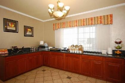 SureStay Plus Hotel by Best Western Quanah - image 6