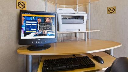 SureStay Plus Hotel by Best Western Quanah - image 8